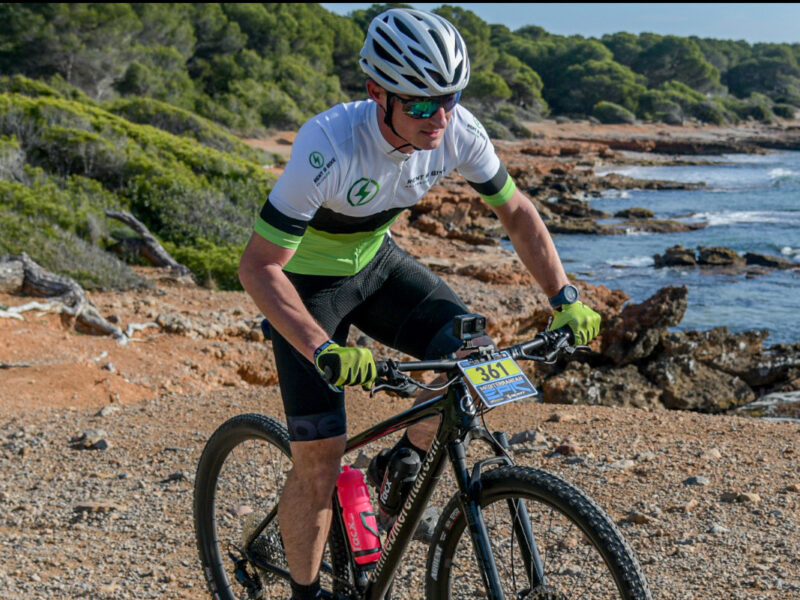 RENT A CARBON MOUNTAINBIKE IN TORREVIEJA