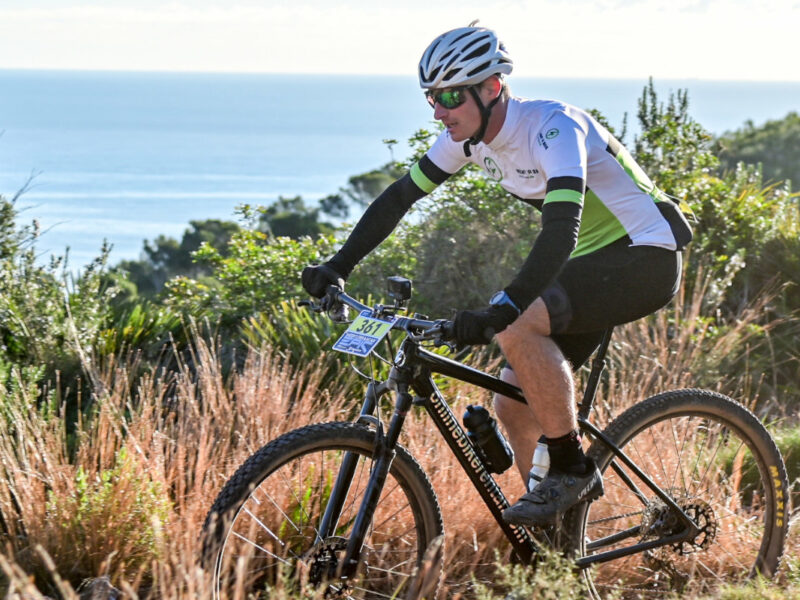 RENT A CARBON MOUNTAINBIKE IN TORREVIEJA